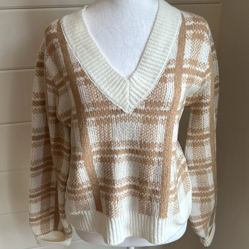 Hippie Rose Sweater New - Picture 2 of 10